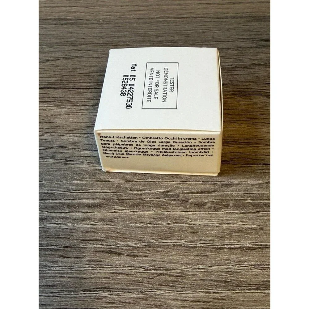 CLARINS Ombre Matte Cream-To-Powder Eyeshadow - 05 Sparkle Grey